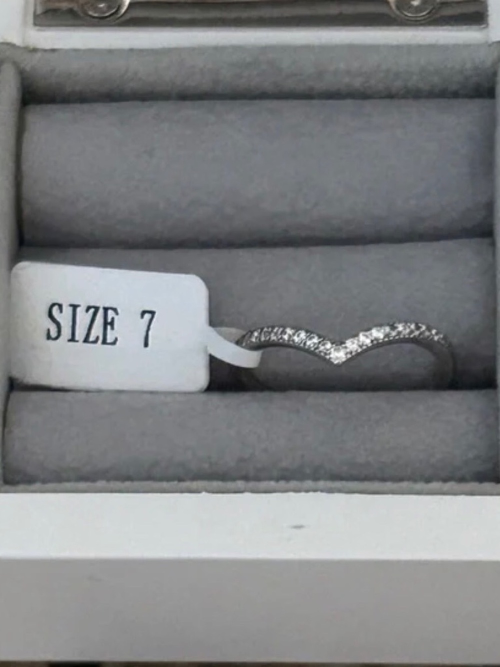 Charmed Aroma - Women's V-Shaped Pavè Diamond Accent Ring (Silver)